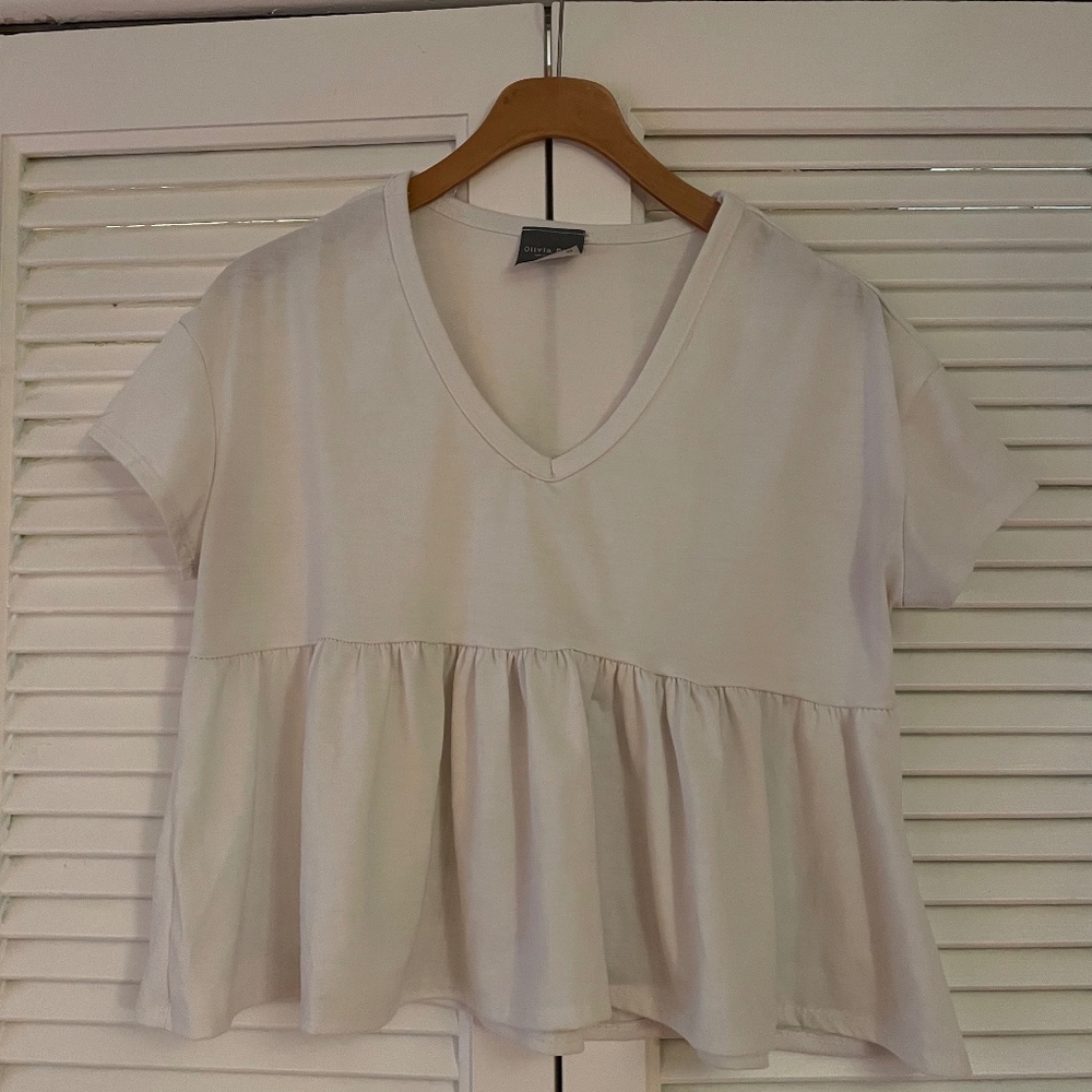Crop top. Brand: Olivia Rae, Color: White, Size: XS